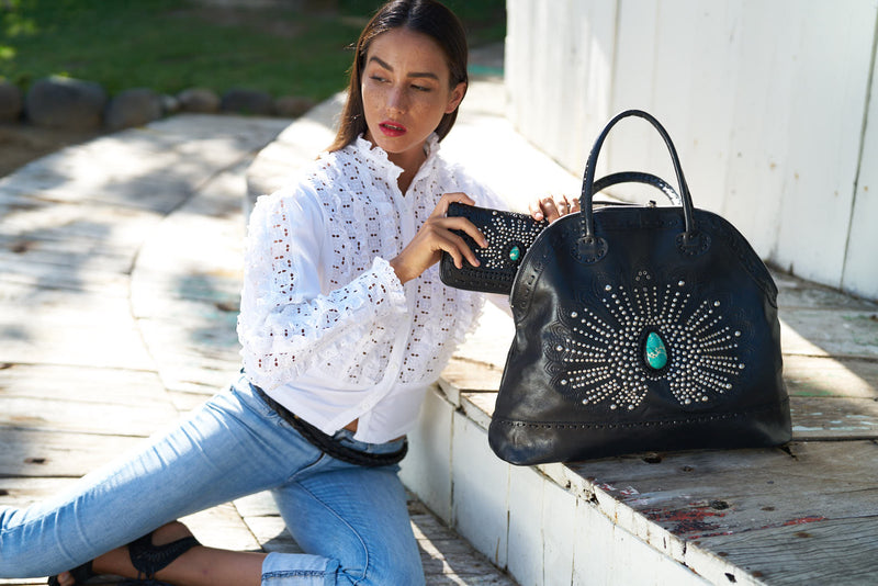 Queen Peacock Bag Black